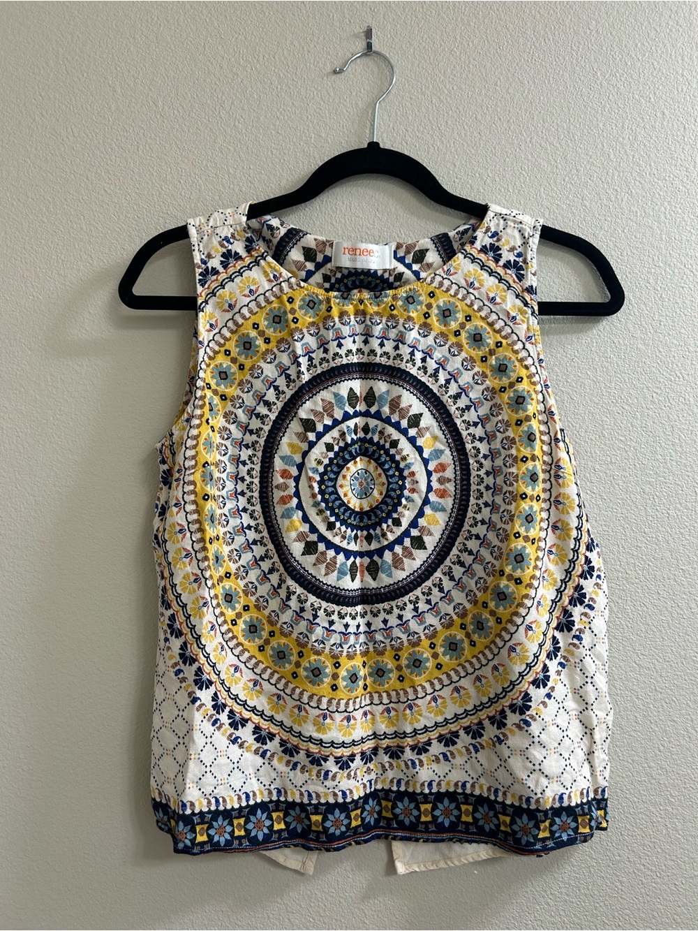 Renee C. Yellow & Navy Medallion Sleeveless Boho Top M